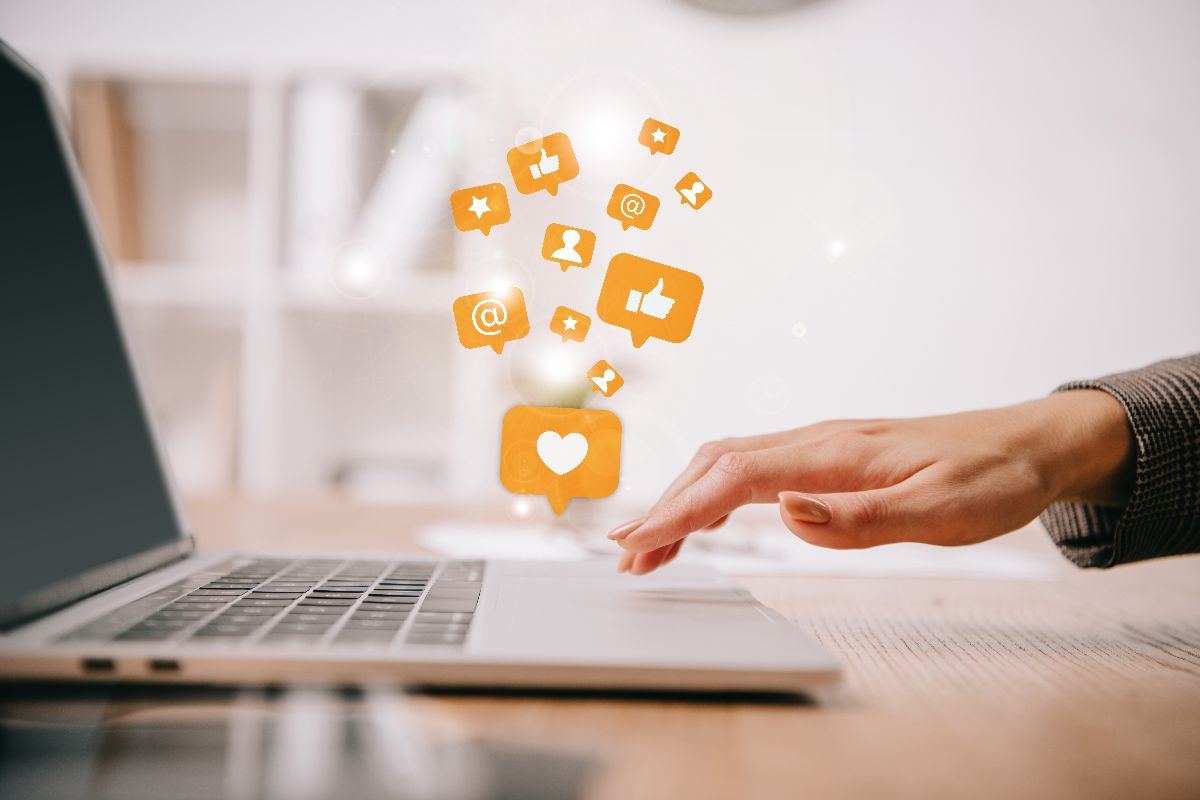 What are the Best Practices for Updating Your Social Media?