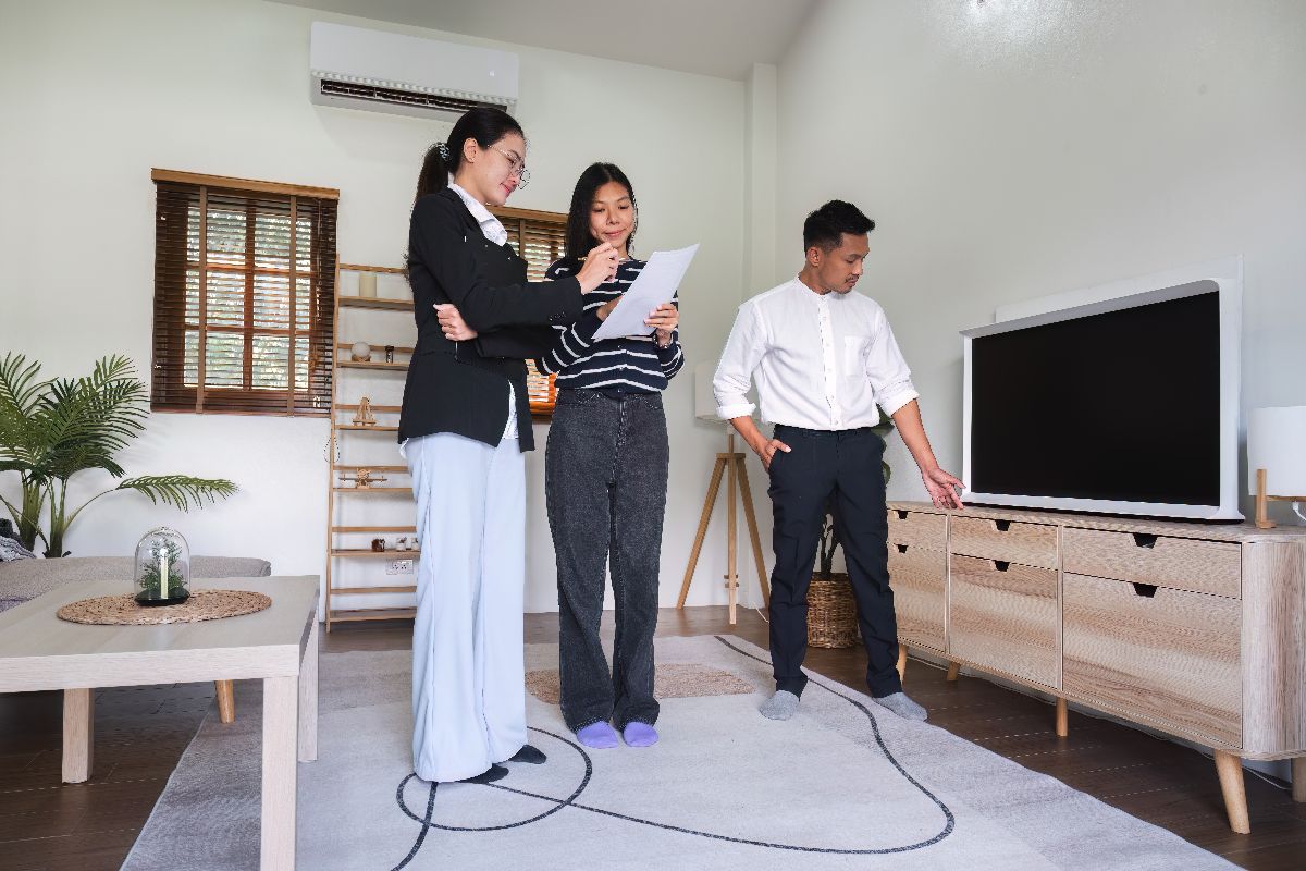 Ideal Smart TV Brands For Weekend Nights